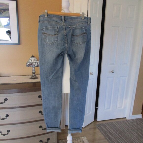 Jeans - Picture 3 of 9